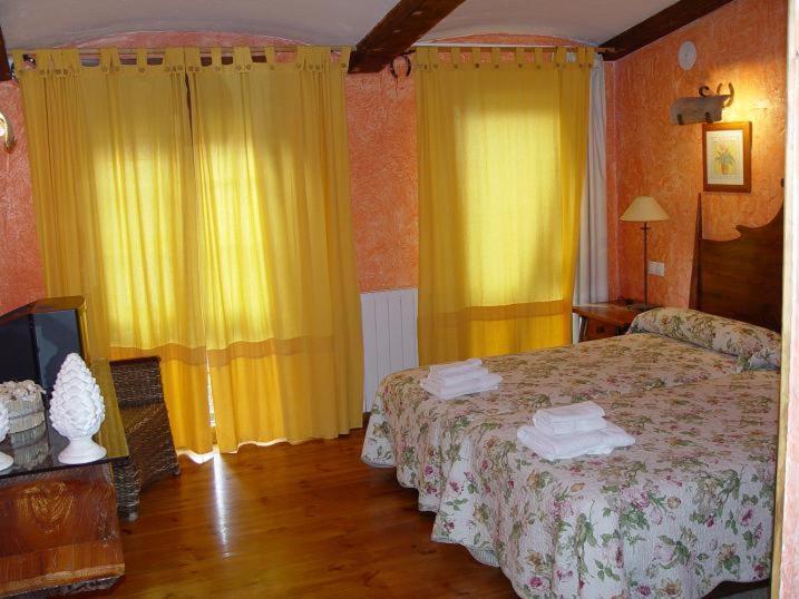 Hospedium Hacienda Las Cavas Olmedo Room photo